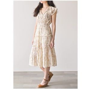 ✨HP✨NWOT Moon River | Fernwood Floral Tiered Midi Dress